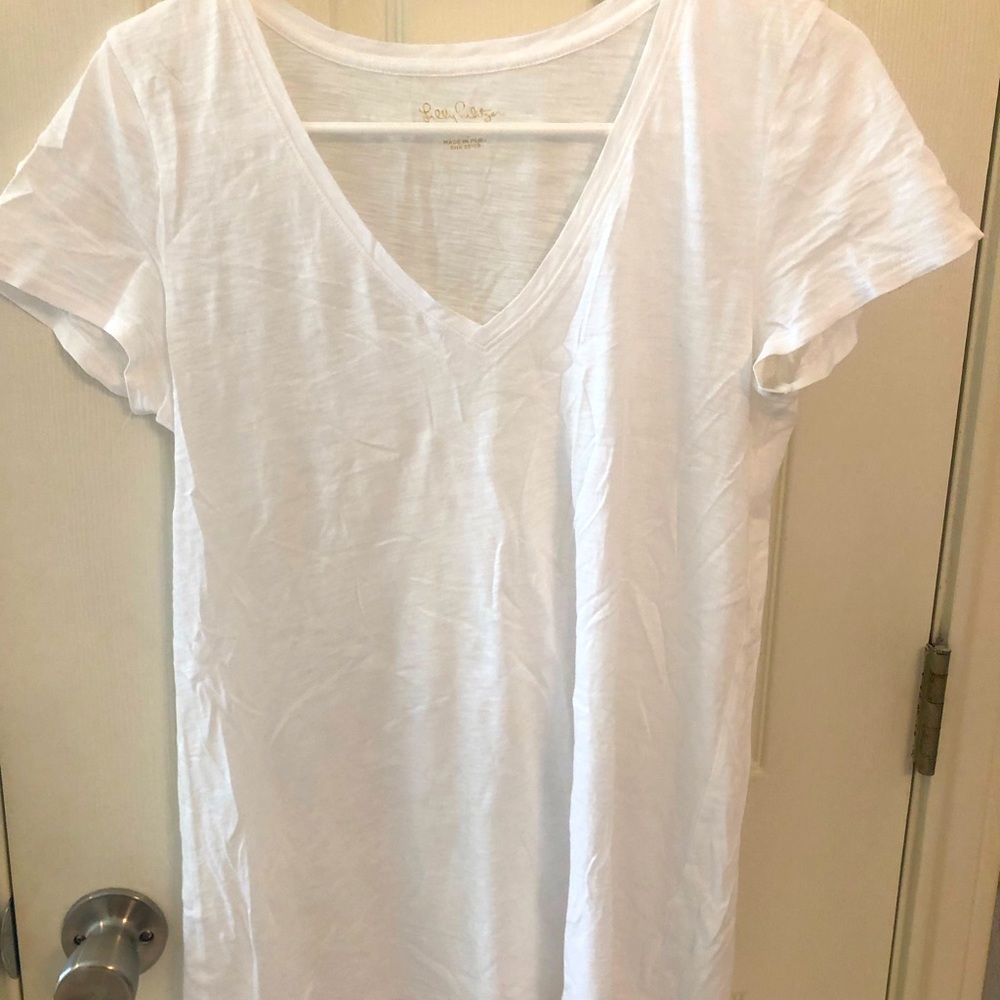 Lilly Pulitzer white tee